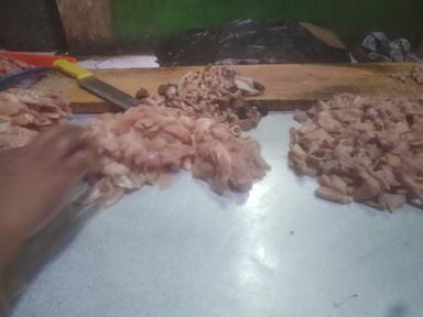 SATE AYAM KUNTILANAK