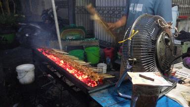 SATE AYAM PAK YANTO