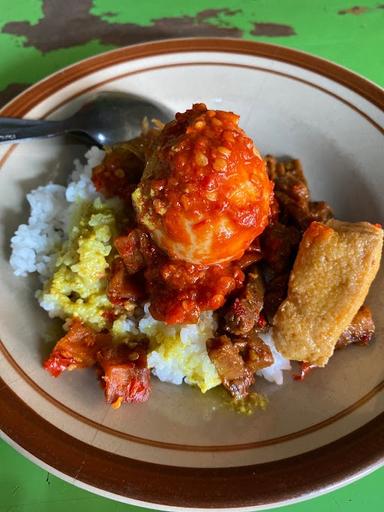 WARUNG NASI SARAPAN PAGI BU EKO