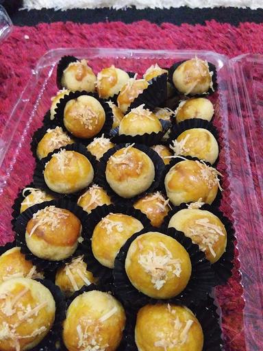 KUE TART ABI