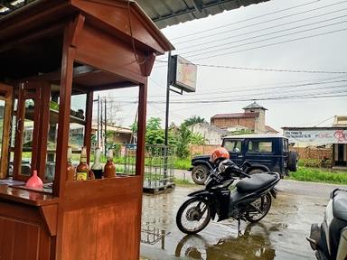 BAKSO IGA & MIE AYAM PANGSIT AJI