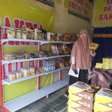 DEKENGANE PUSAT BAKPIA MAULANA SEMIN