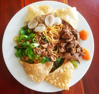 MIE AYAM & BAKSO GK