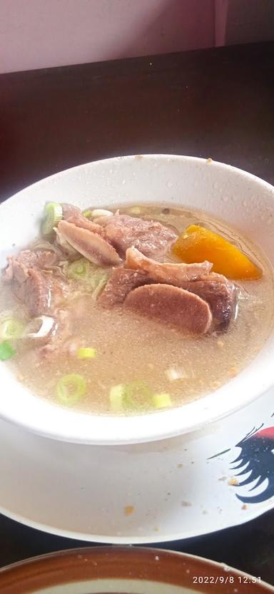 WARUNG MAKAN SOP IGA MBAK LENY