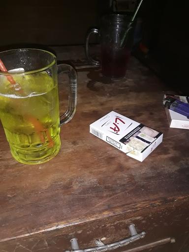 WARUNG KOPI SAMBAT BARENG DALIMIN