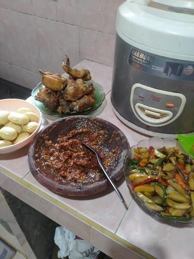 WARUNG MAKAN BU HARUN