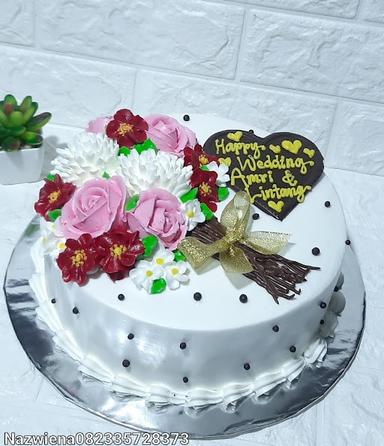 NAZWIENA CAKE