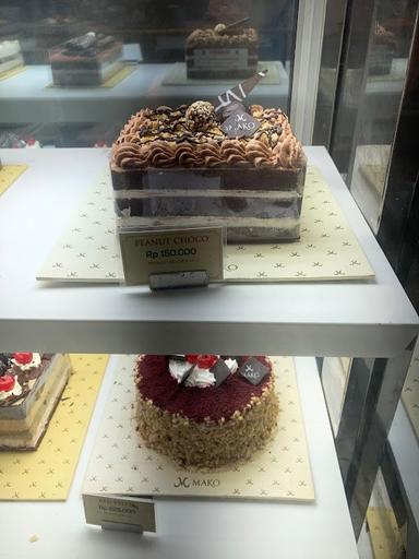 MAKO CAKE & BAKERY PLAZA ATRIUM SENEN