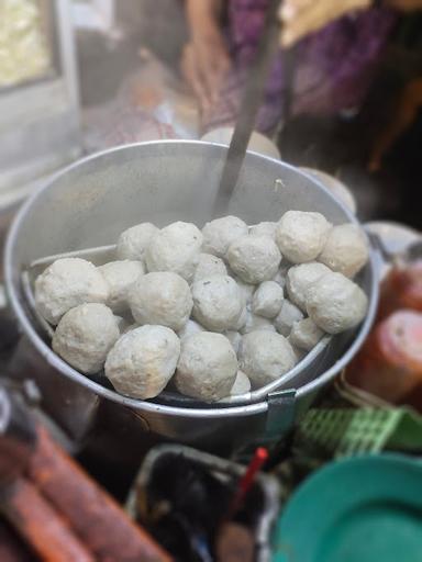 BAKSO URAT & BAKSO TELUR MALAM HARI