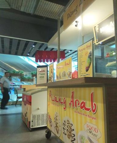 PISANG ARAB PLAZA ATRIUM