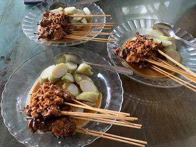 SATE AYAM CILACAP