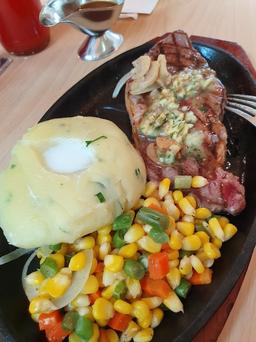 Photo's Steak 21 - Plaza Atrium