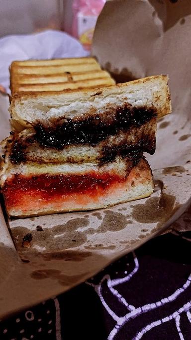 ROTI BAKAR MAS ERKA