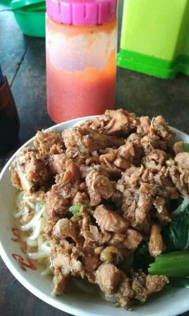 MIE AYAM MBAK WATIK SRIKAYANGAN