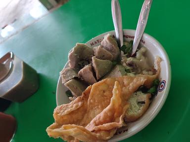 BAKSO URAT PAK AMBAR SOTO & MIE AYAM