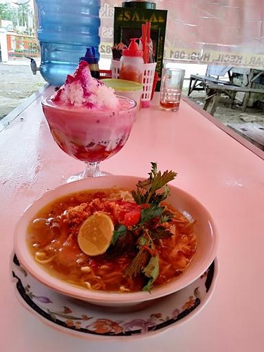 ES BUAH TAWON MADU & SOTO KEMEPYAR