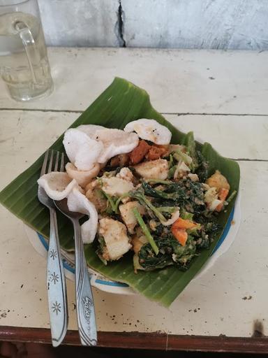 LOTEK GADO-GADO KUPAT TAHU BU SITI