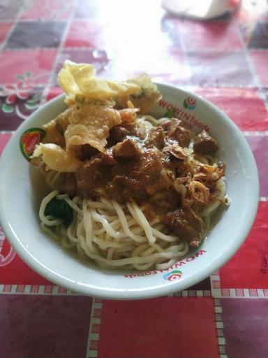 MIE AYAM & BAKSO JUMBO PAK WIT