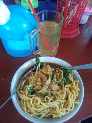 MIE AYAM OMAH NDELIK