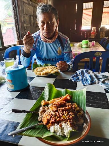 WARUNG MAKAN MBAH KEBO