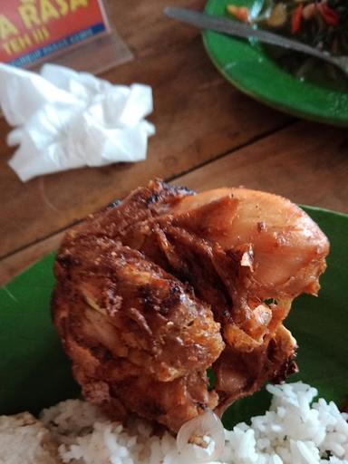 AYAM BAKAR BEDA RASA TEH IIS