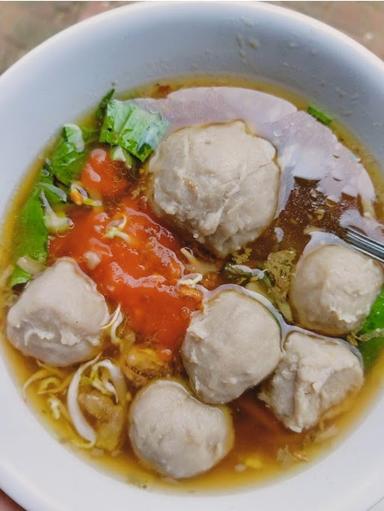 BAKSO & MIE AYAM WONG SOLO