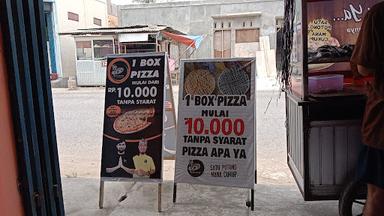 KEDAI PIZZA APA YA