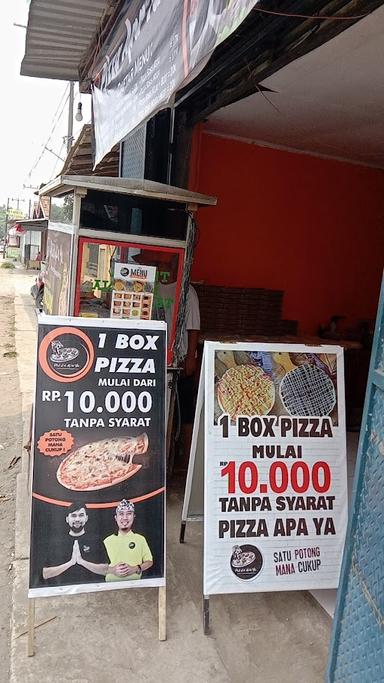 KEDAI PIZZA APA YA