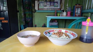 MIE AYAM DAN BAKSO SAPI ANNUR