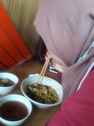 WARUNK MIE AYAM A'SIA