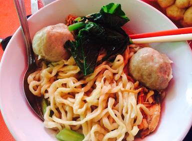 MIE AYAM BAKSO MAJU MAS BAKAR