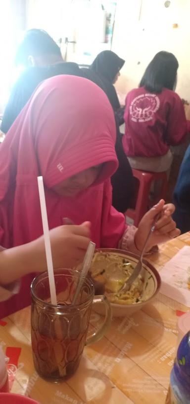 SOTO AYAM LAMONGAN CAK DUL