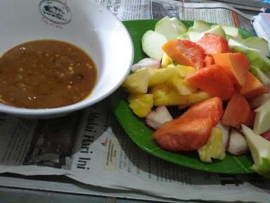 WARUNG MIE AYAM BAKSO MEDDY'S GROUP SOLO