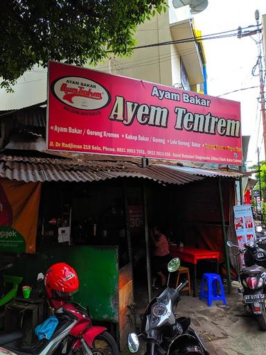 AYAM BAKAR AYEM TENTREM SUNARMAN