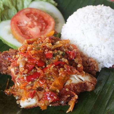 AYAM GEPREK SAMBAL KOREK KK