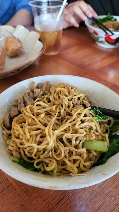 MIE AYAM BANGKA