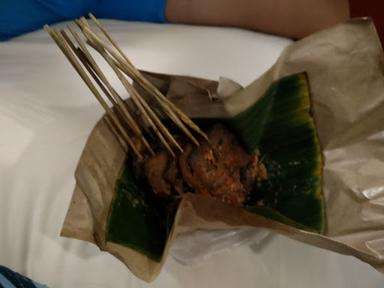 SATE KERE MBAH YEM