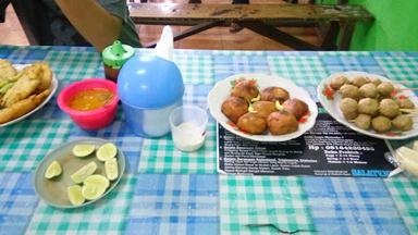 SOTO KWALI DAGING SAPI & AYAM PAK SRI