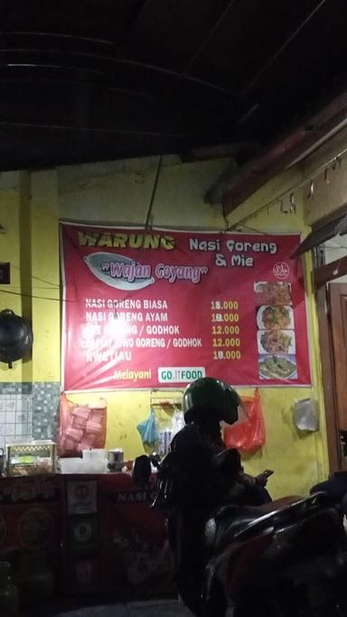 WARUNG NASI GORENG WAJAN GOYANG