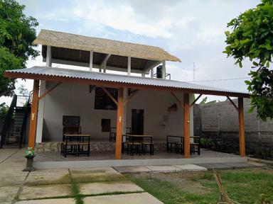 RUMAH MAKAN ELANG 76