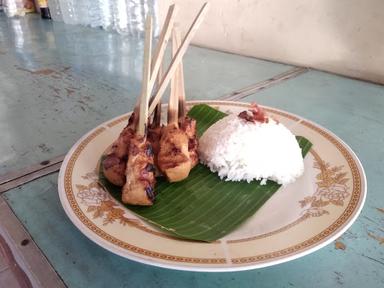 WARUNG MAKAN NYONYA BARU