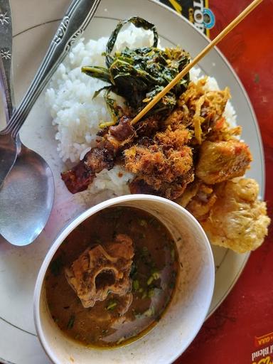 WARUNG SOPEN NASI BABI GULING