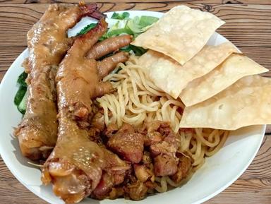 MIE AYAM MASEEKO