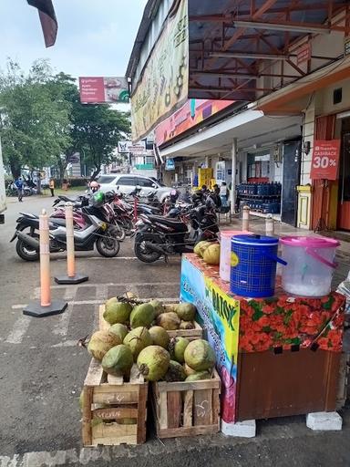 ES KELAPA MUDA & KLAPA IJO, BATOK BSD