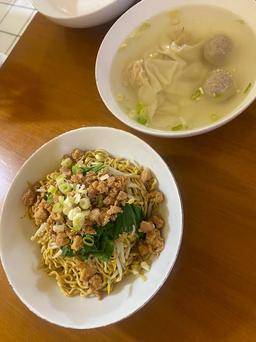 Photo's Restaurant Awong