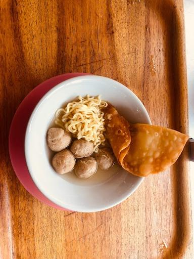 BAKSO BAKWAN MALANG AREMA LARIS KENCANA