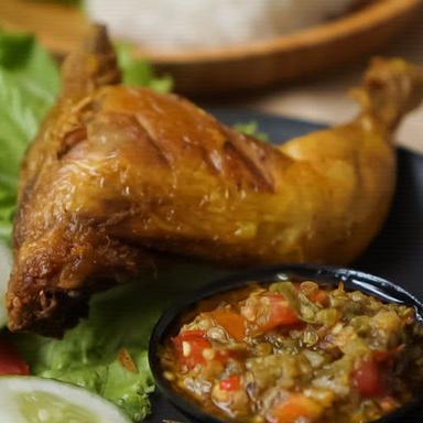 CHICKEN STEAK JUARA BENDA BARAT