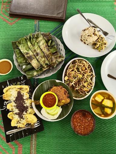 RUMAH MAKAN & PEMANCINGAN WARUNG BAMBU