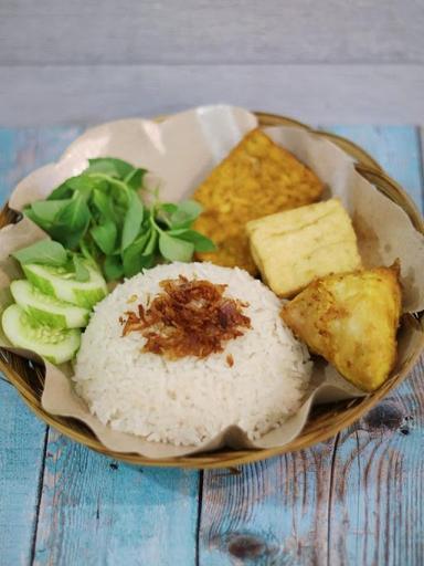 WARUNG SOTO & NASI UDUK BANG NDO