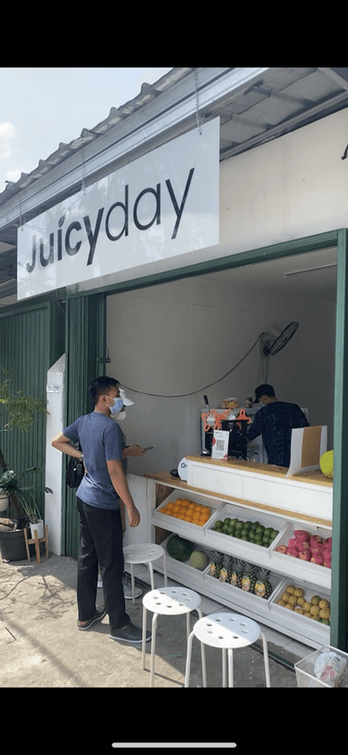 JUICYDAY - VILLA MELATI MAS